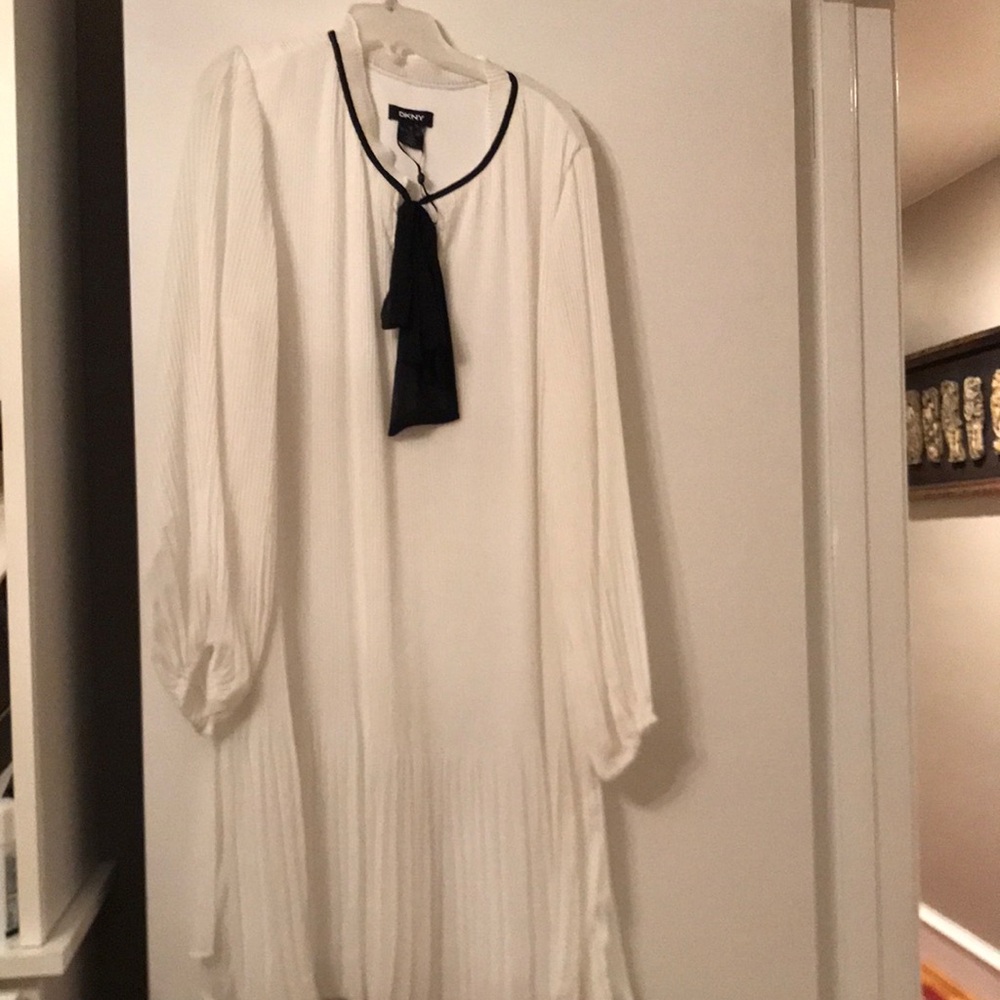 DKNY white sheer flowy pleated dress XXL 2X NWOT